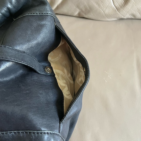 Authentic Micheal Kors Purse! - Picture 3 of 16